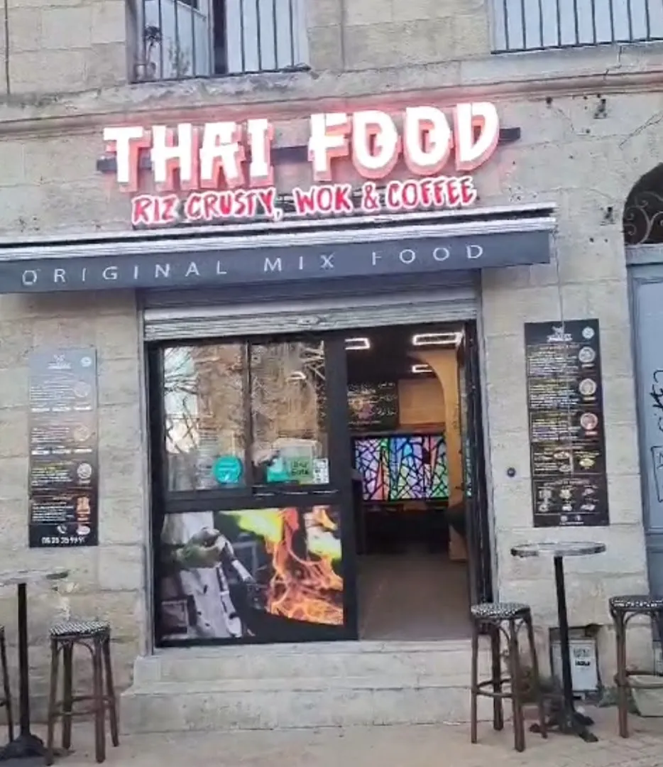 THAI FOOD, RIZ CRUSTY, WOK & SALADES